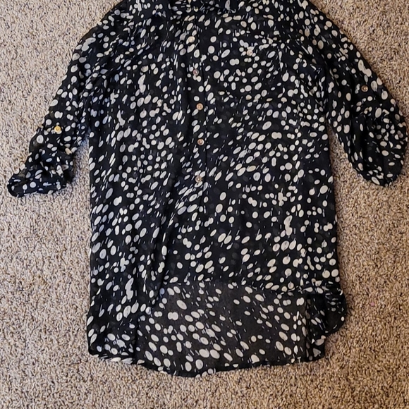 Polka-dot collared sheer button up top - Picture 4 of 7